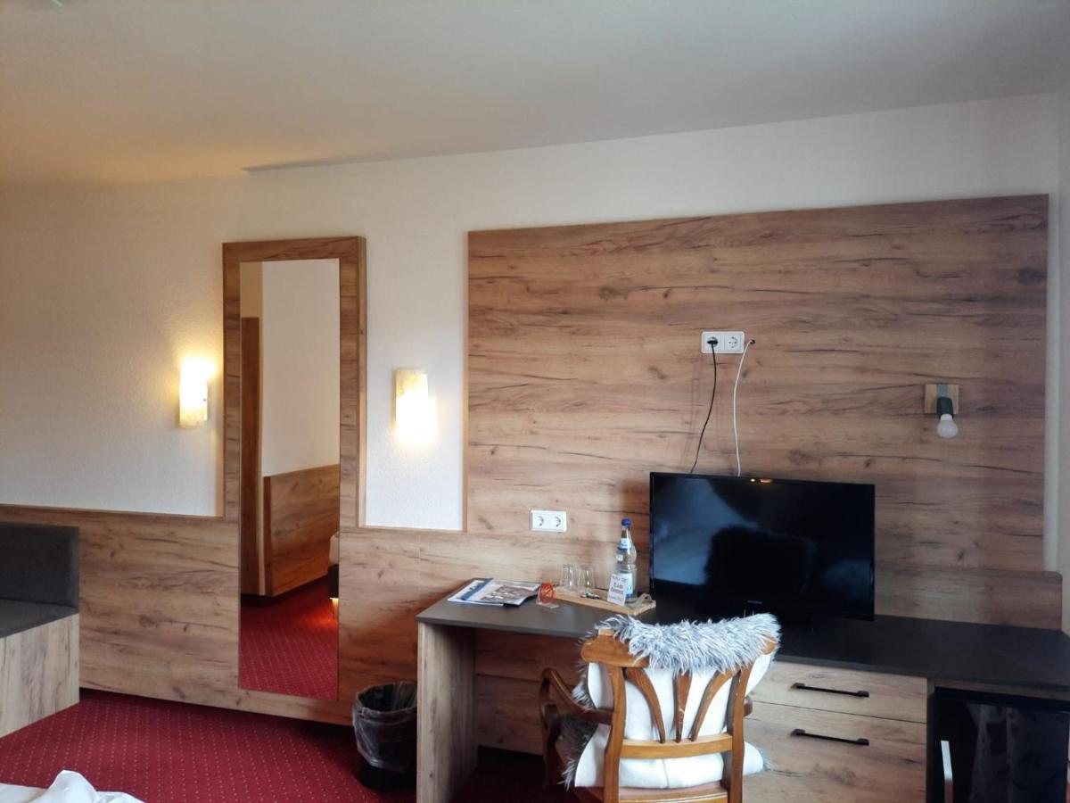 Hotel Haus Krone Bexbach Exterior foto