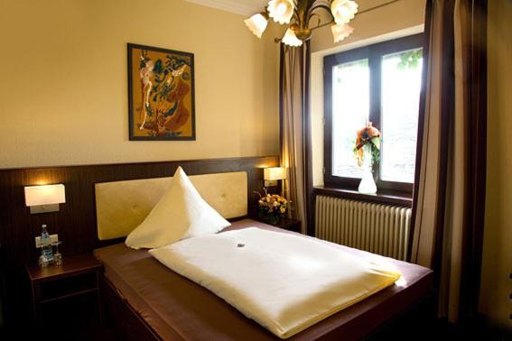 Hotel Haus Krone Bexbach Habitación foto