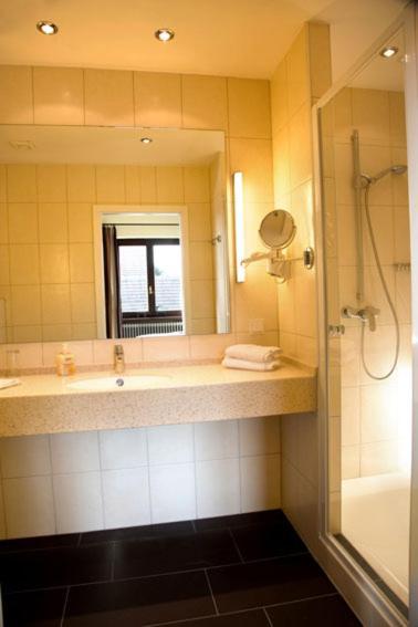 Hotel Haus Krone Bexbach Habitación foto